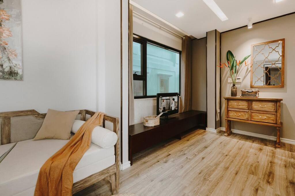 Homestay Giua Long Ha Noi - 10 Phut Den Pho Co Hanoi Exterior photo